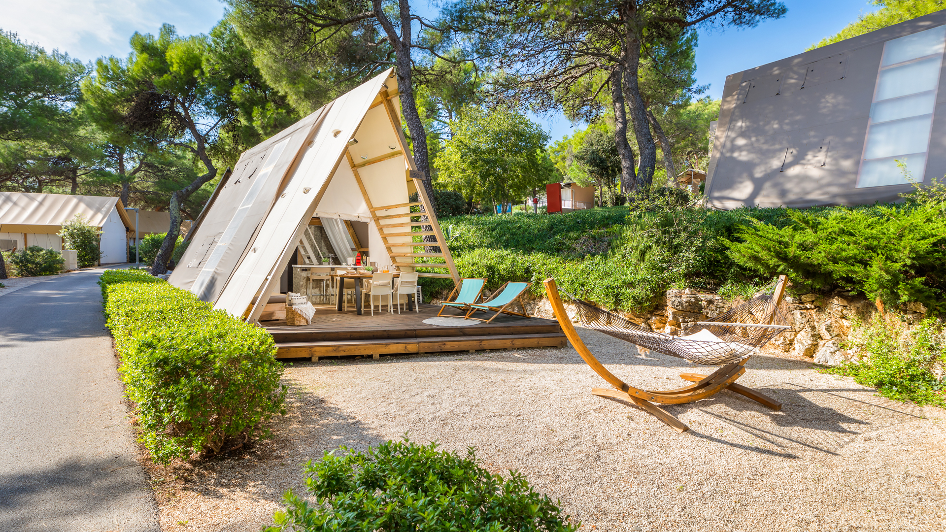 Planen und sparen Sie mit Arena One 99 Glamping